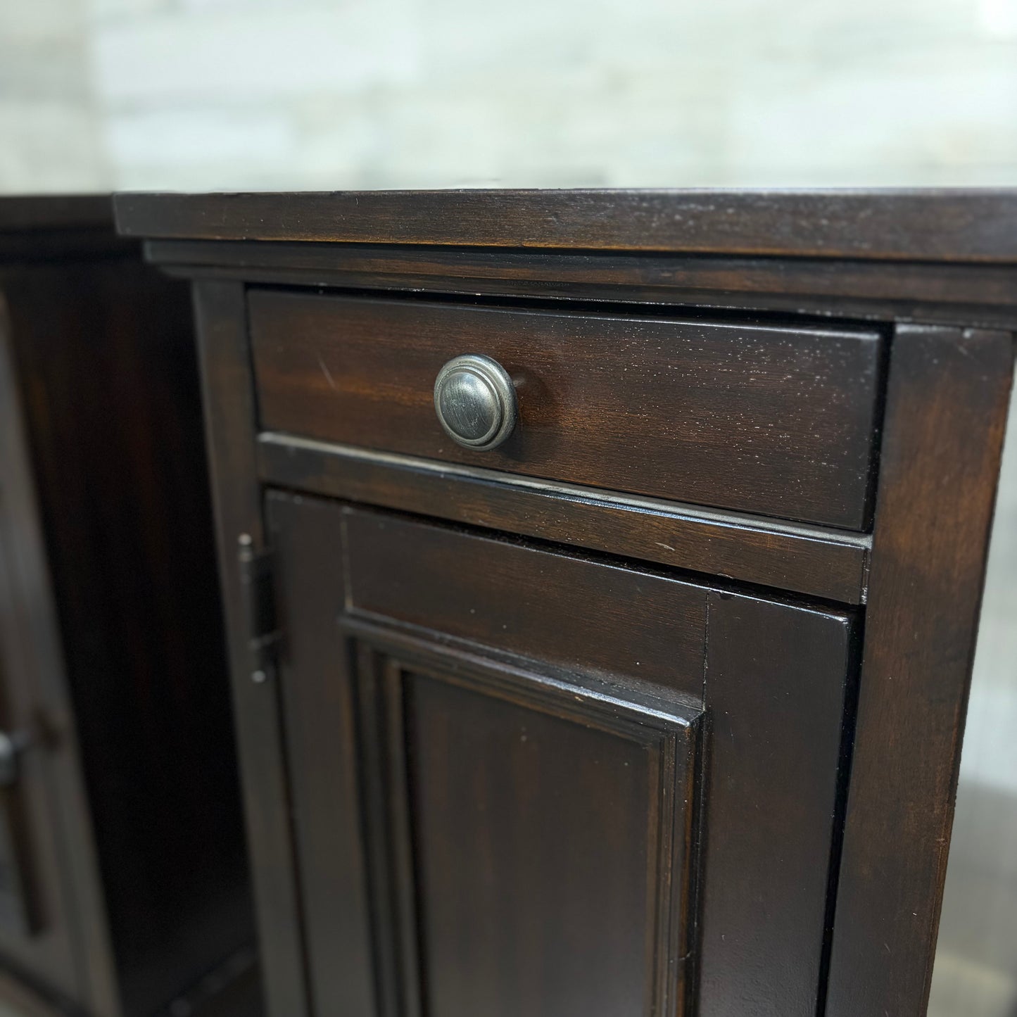 Set Of 2 Power End Tables/ Nightstands