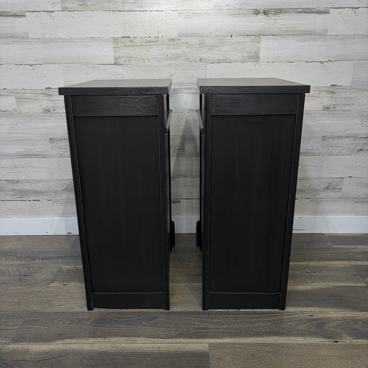 Matching Set Of 2 Black Nightstands
