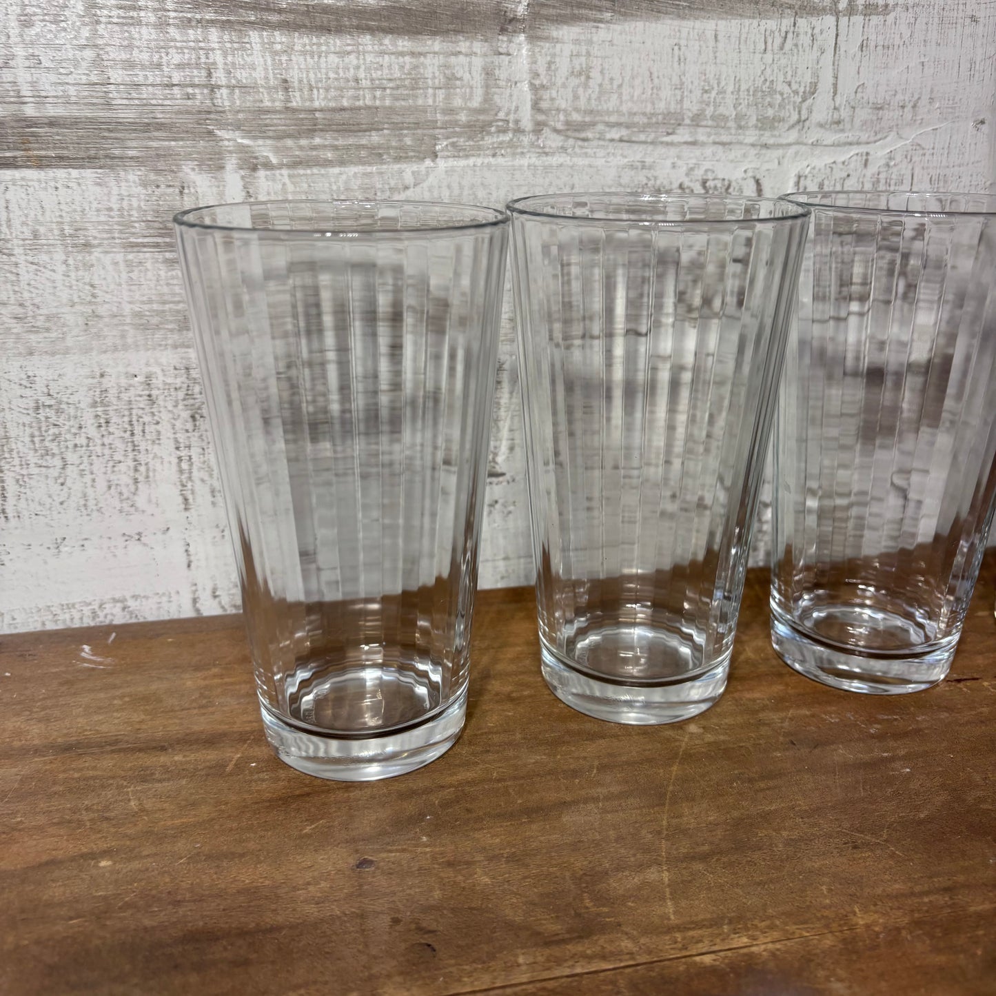Set of 4 Clear Ribbed Drinking Glasses