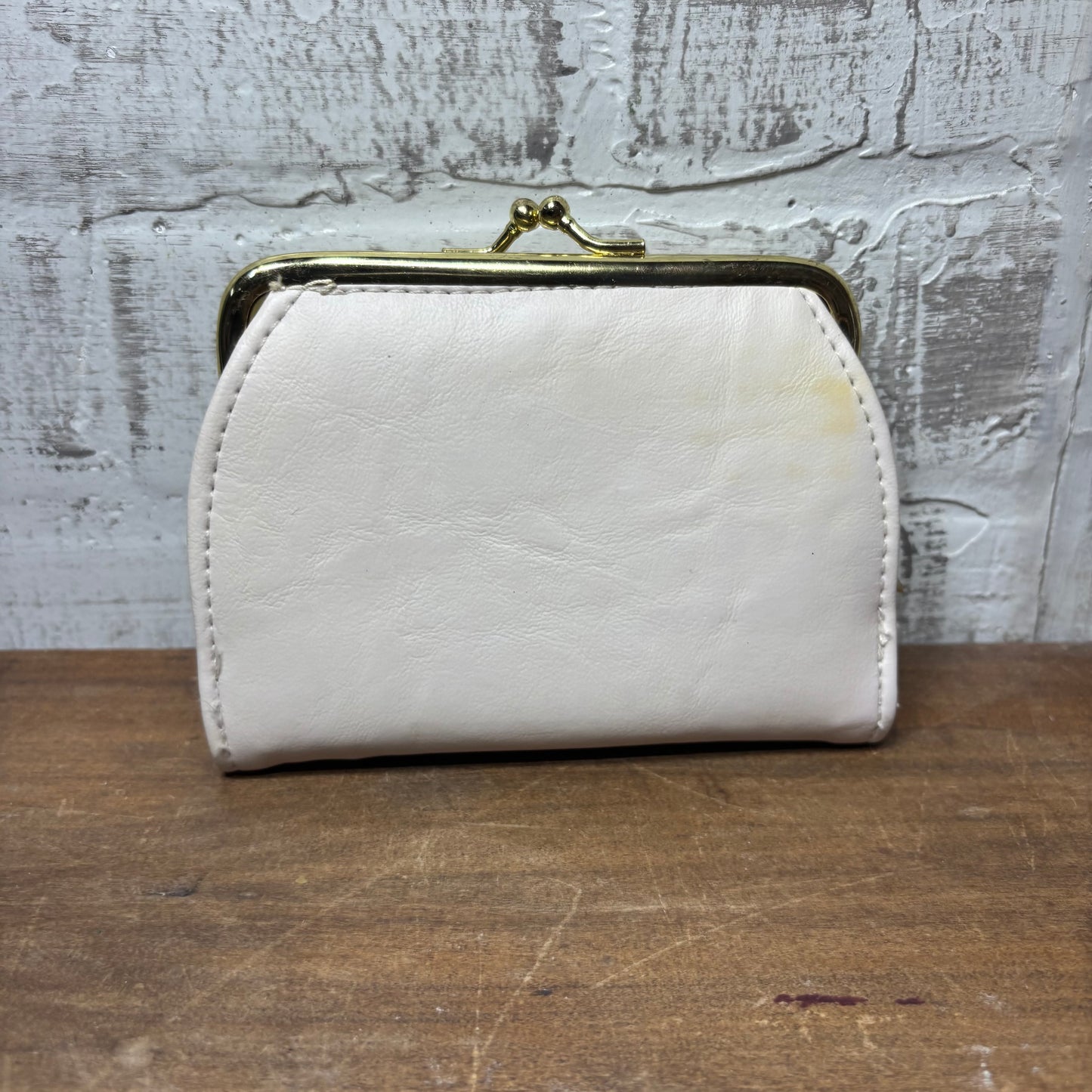 Vintage Kiss Lock Clasp White Coin Purse Wallet