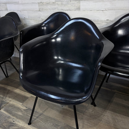 Set Of 6 Herman Miller Eames Chairs