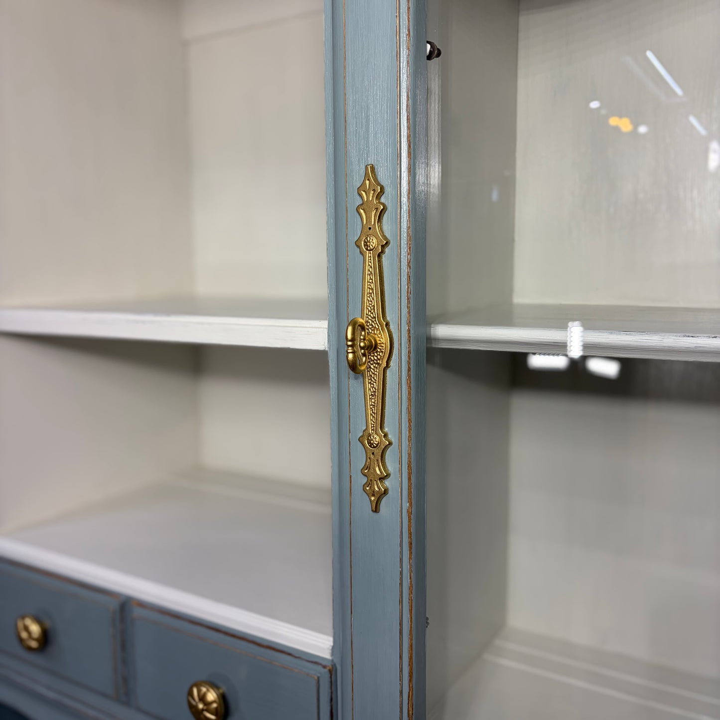2pc Flint Ridge China Hutch