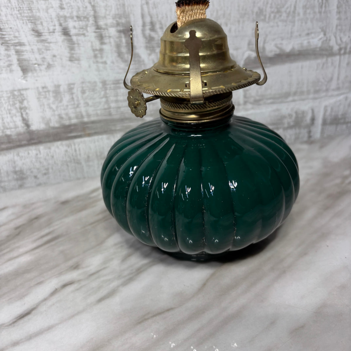 Vintage Lamplight Farms Emerald Green Kerosene Oil Lamp