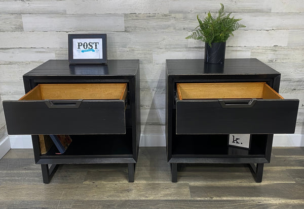 Set Of 2 Modern Black Nightstands