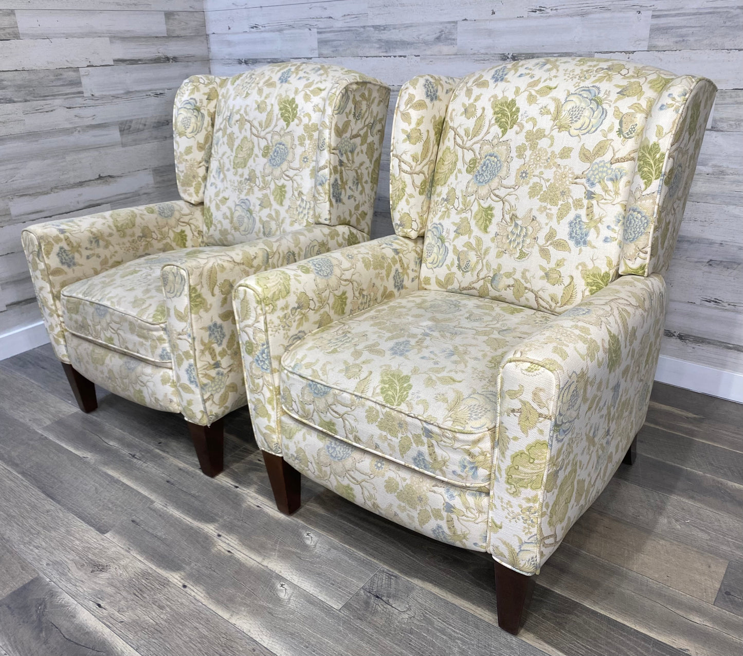 Set Of 2 Lane Reclining Chairs