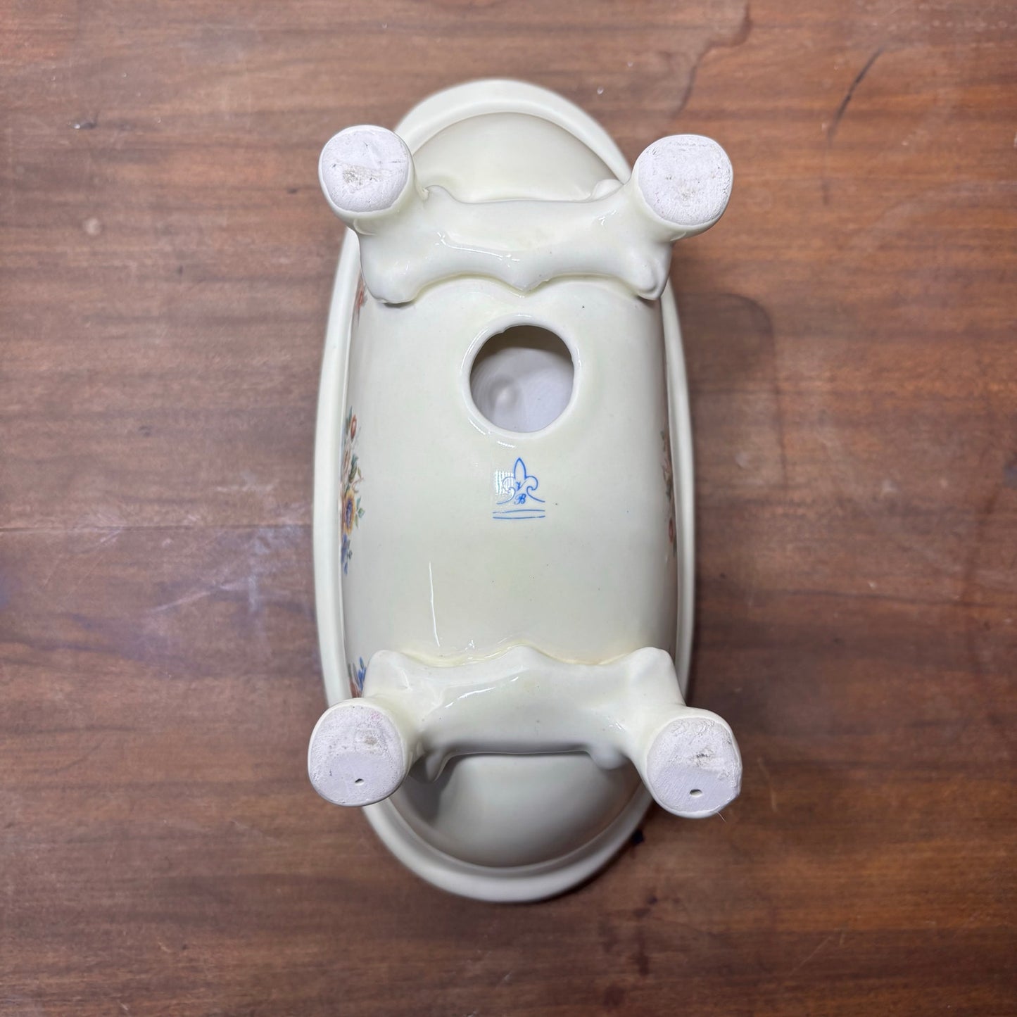 VB Athena Porcelain Clawfoot Bathtub Soap Dish