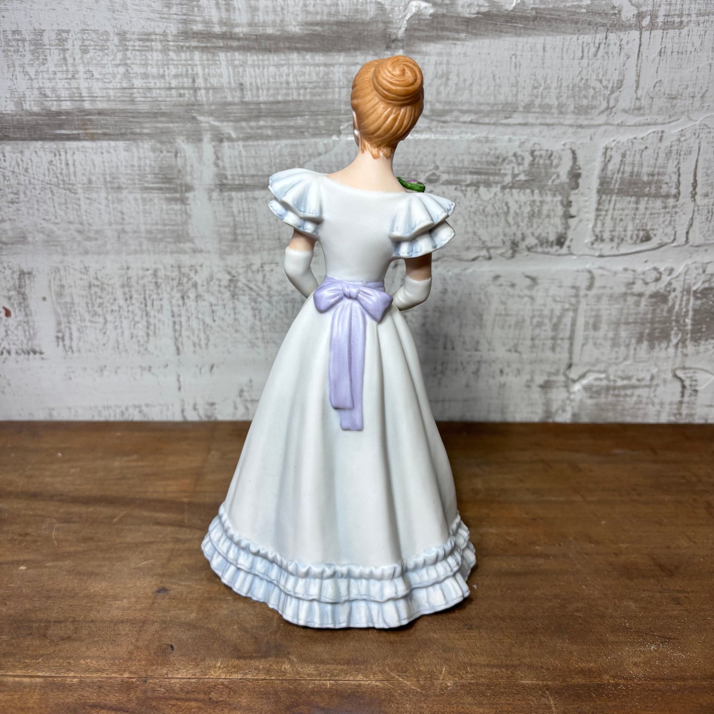 Home Interiors & Gifts "Elizabeth" Porcelain Figurine