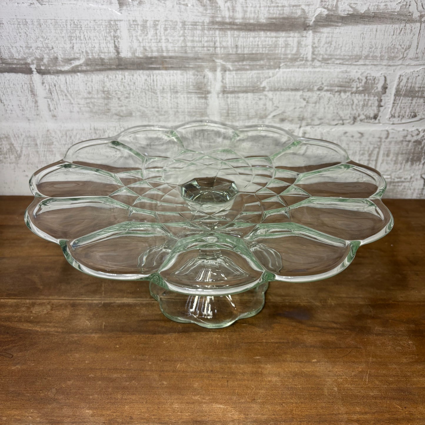 Vintage LE Smith Dominion Glass PedestalCake Stand
