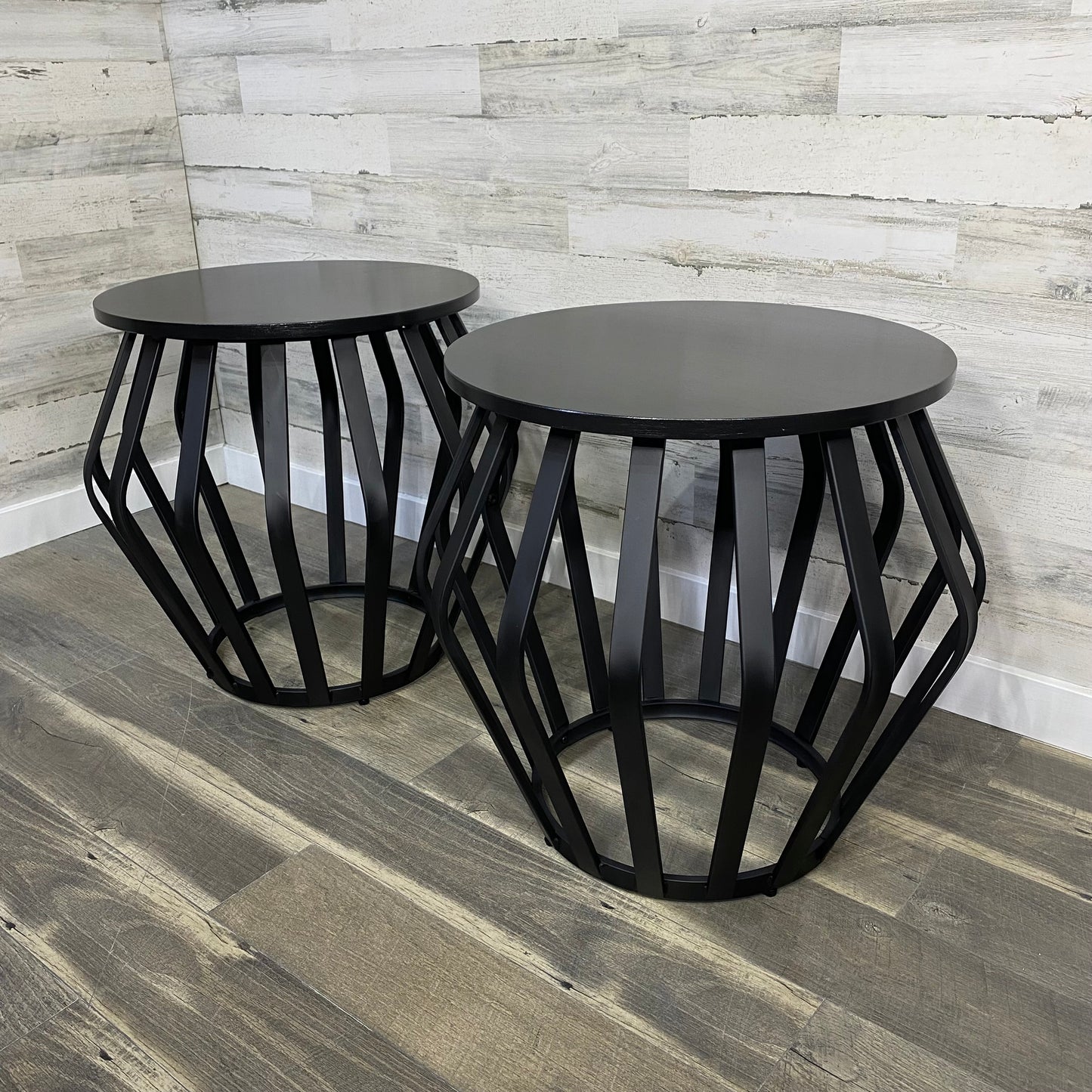 Matching Set of 2 End Tables