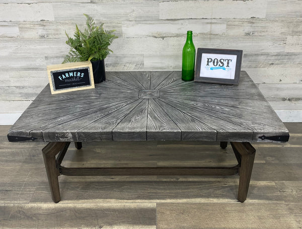 Metal Indoor/ Outdoor Coffee Table