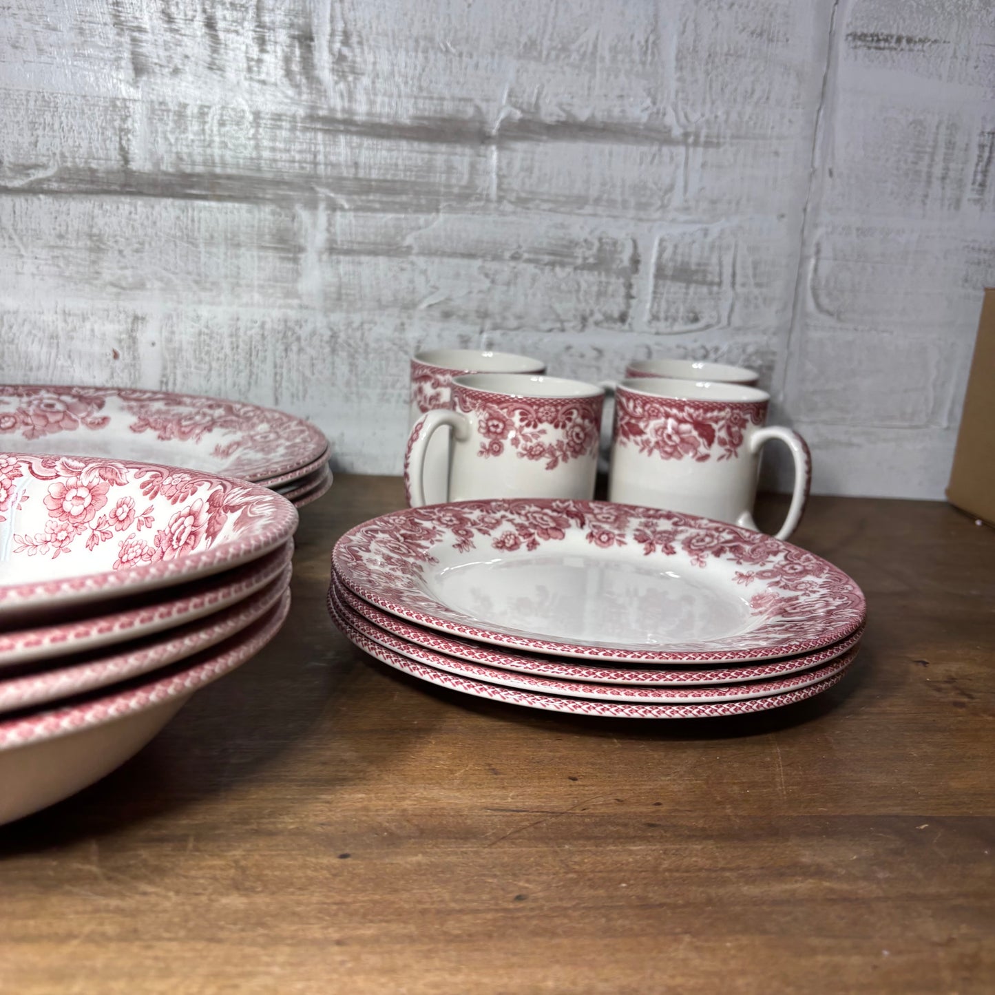 Spode Delamere Cranberry Dish Set Of 16