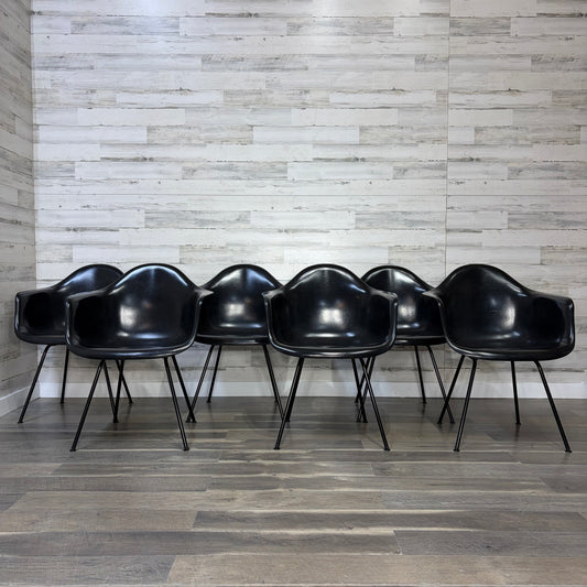Set Of 6 Herman Miller Eames Chairs