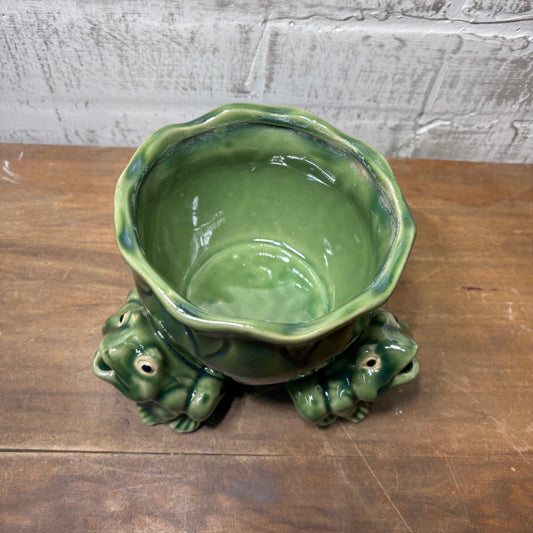 Vintage Green Majolica Style 3-Frog Cabbage Leaf Pottery Planter B-536