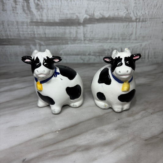 Vintage Ceramic Cow Salt and Pepper Shaker Set