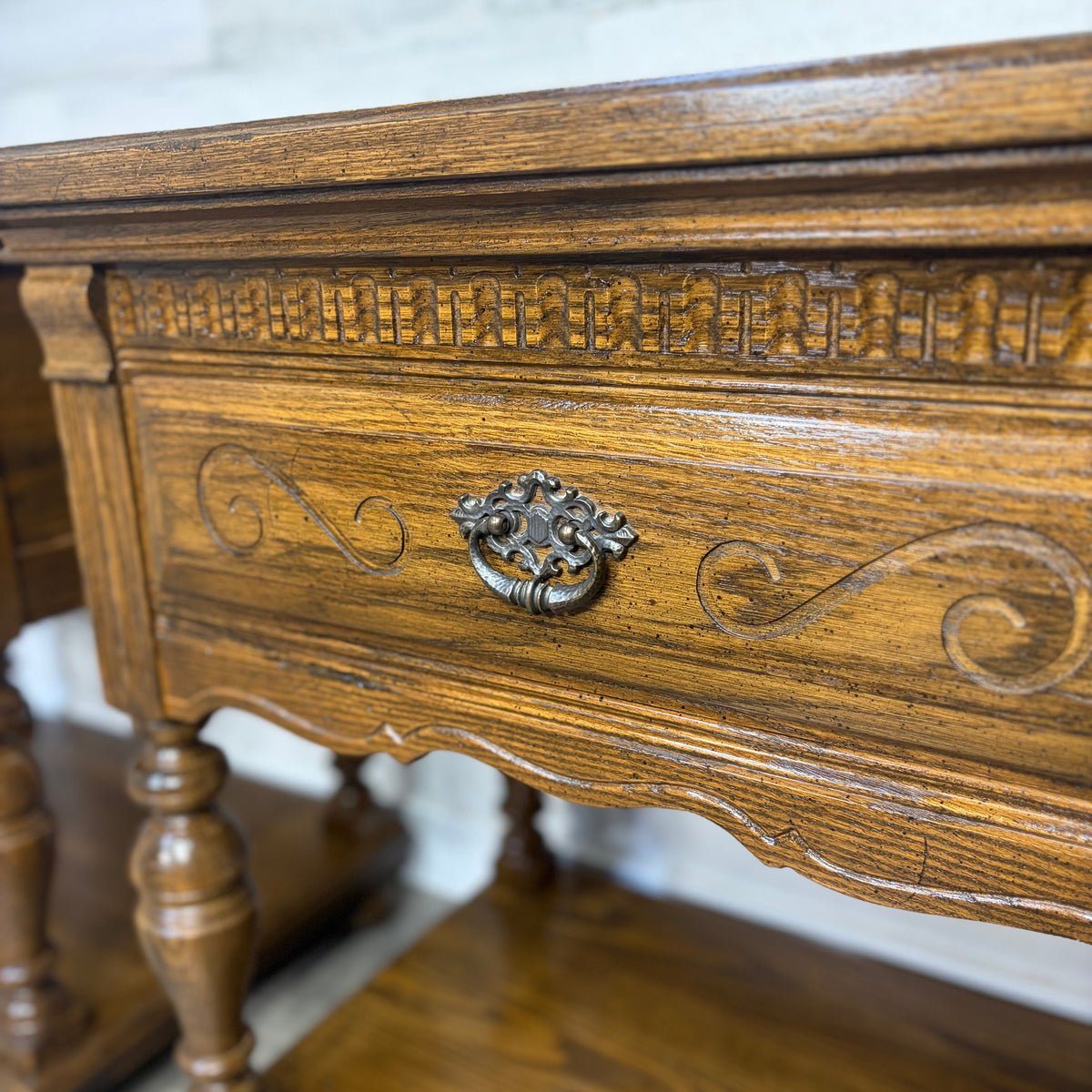 Set Of 2 Ethan Allen Royal Charter Nighstands