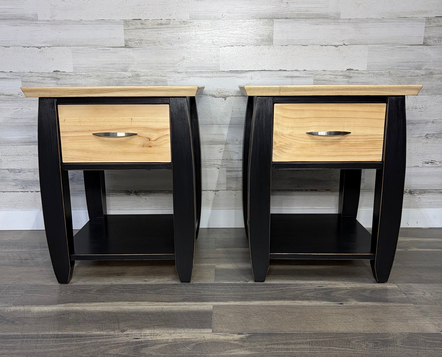 Set Of 2 Black End Tables / Nightstands