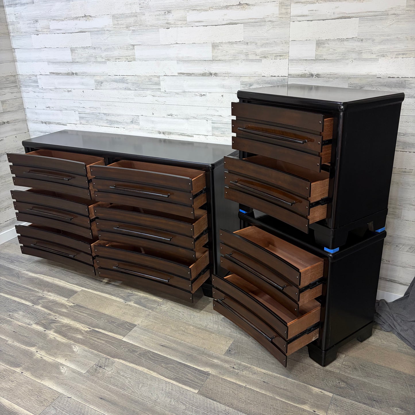 4pc Queen Bedroom Set