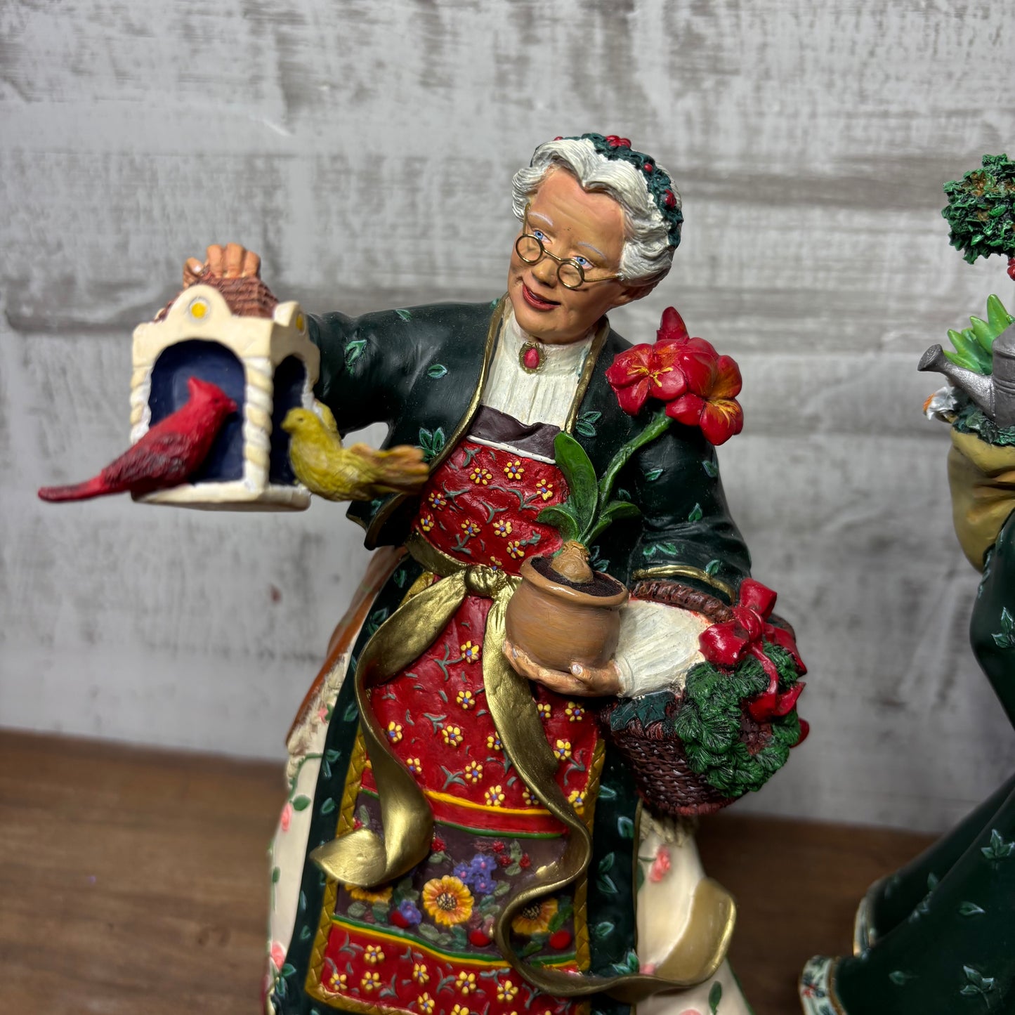 Danbury Mint Natures Santa & Mrs.Claus