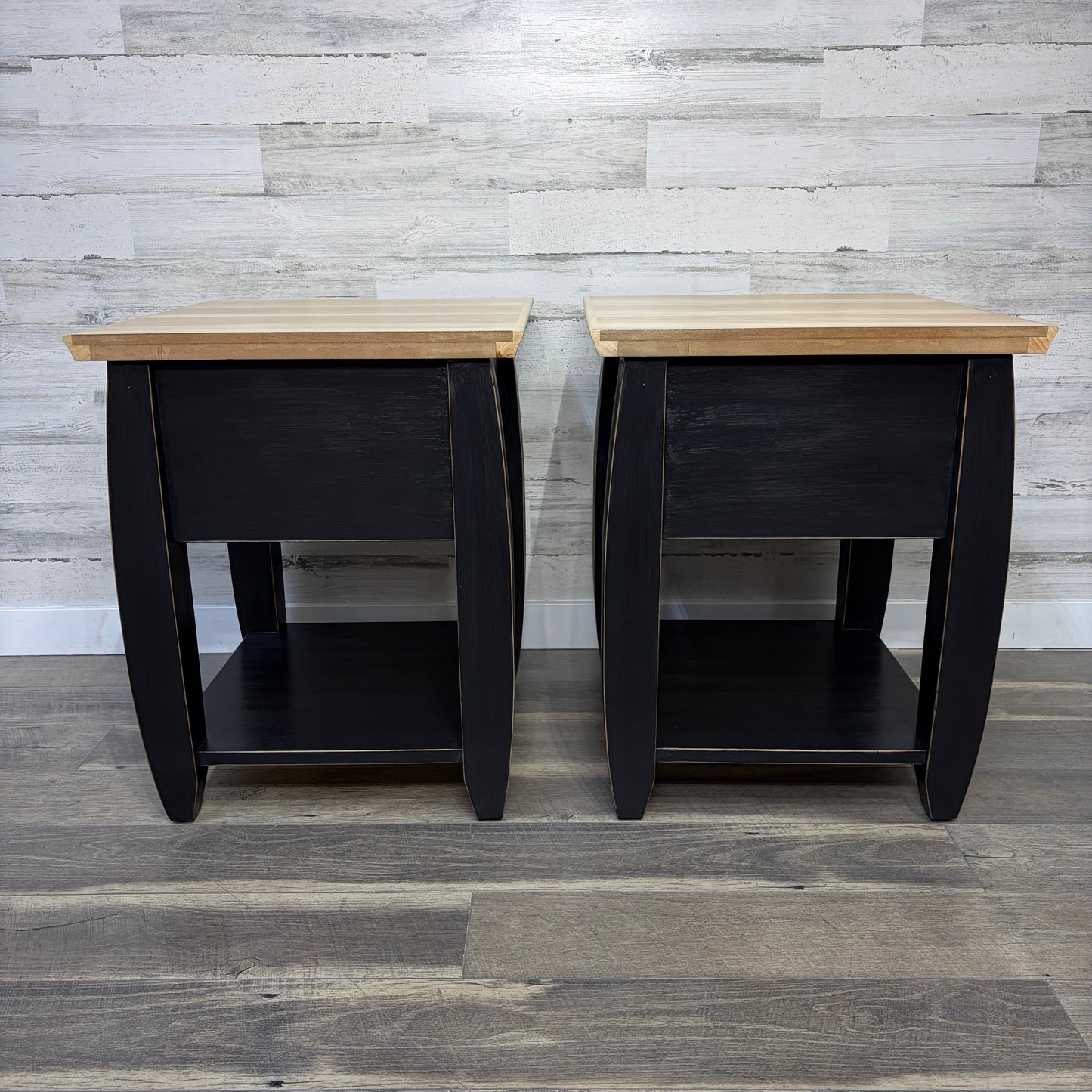 Set Of 2 Black End Tables / Nightstands