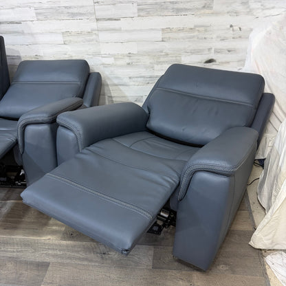 Leather Flexsteel “Sawyer” Power Reclining Sofa & Chair Set