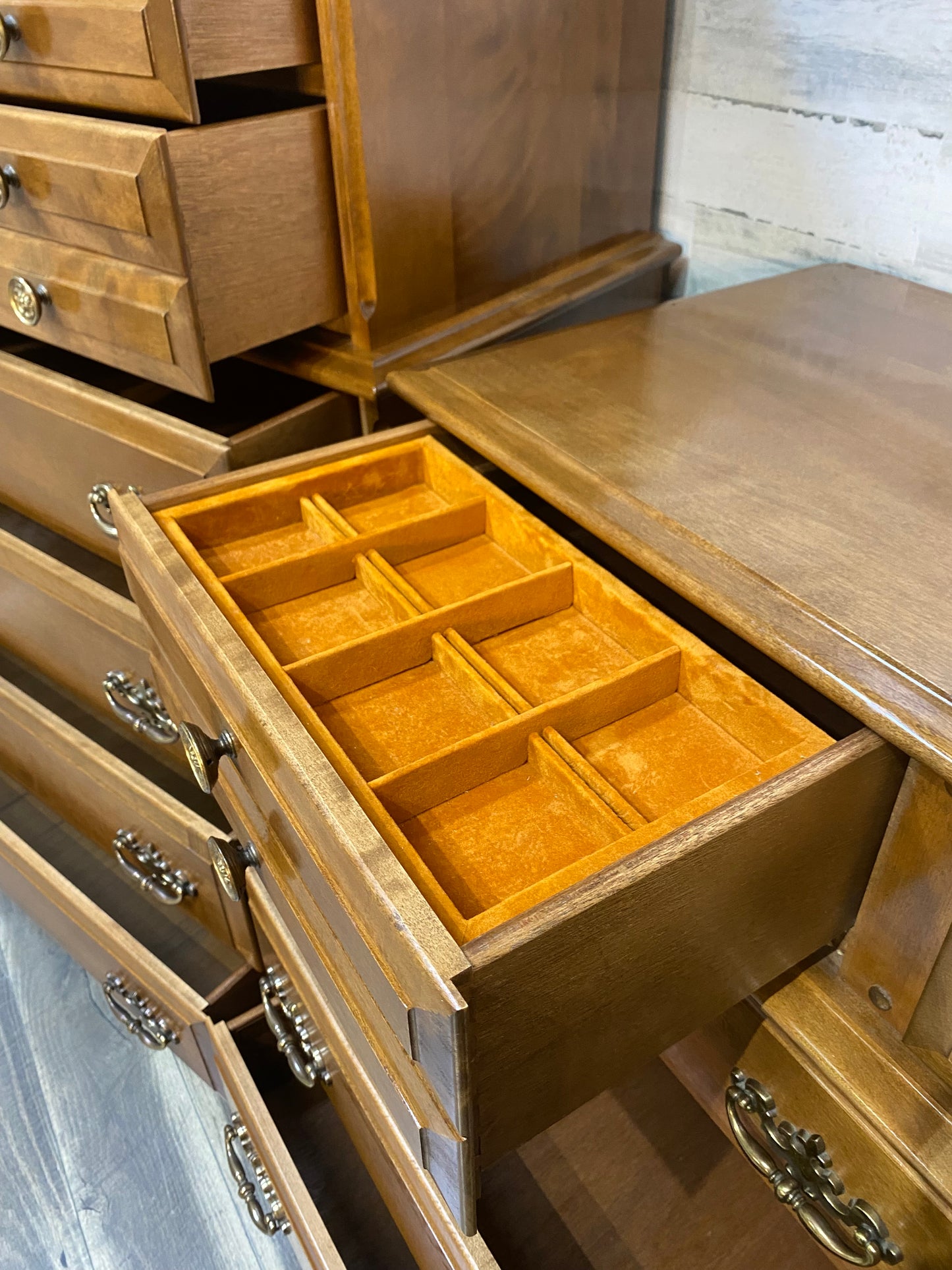 Vintage Meredith 3pc Dresser Set