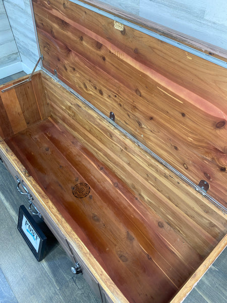 Lane Cedar Chest Trunk