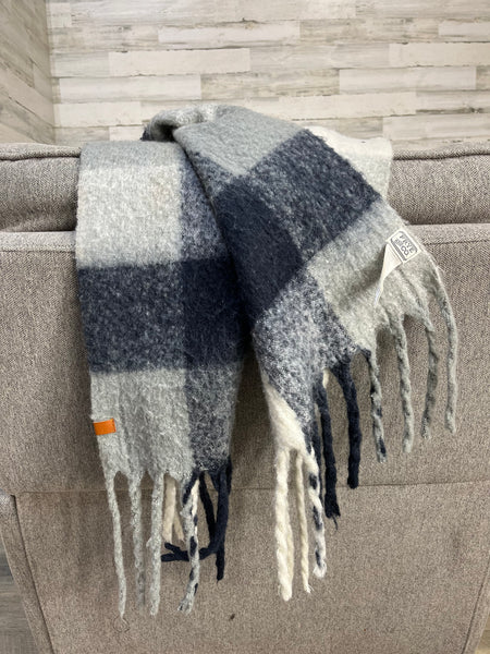 Frye And Co Plaid Scarf