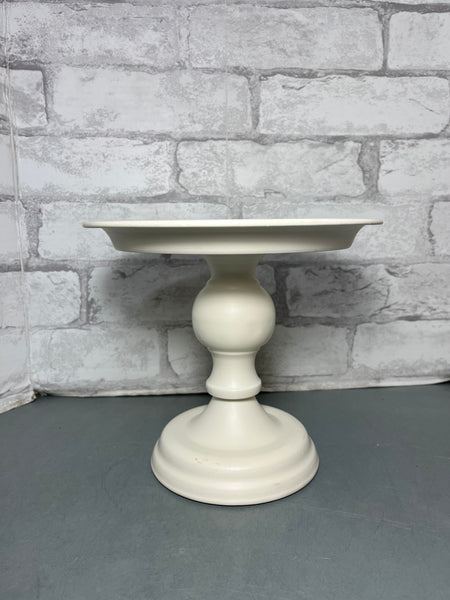 White Metal Cake Stand