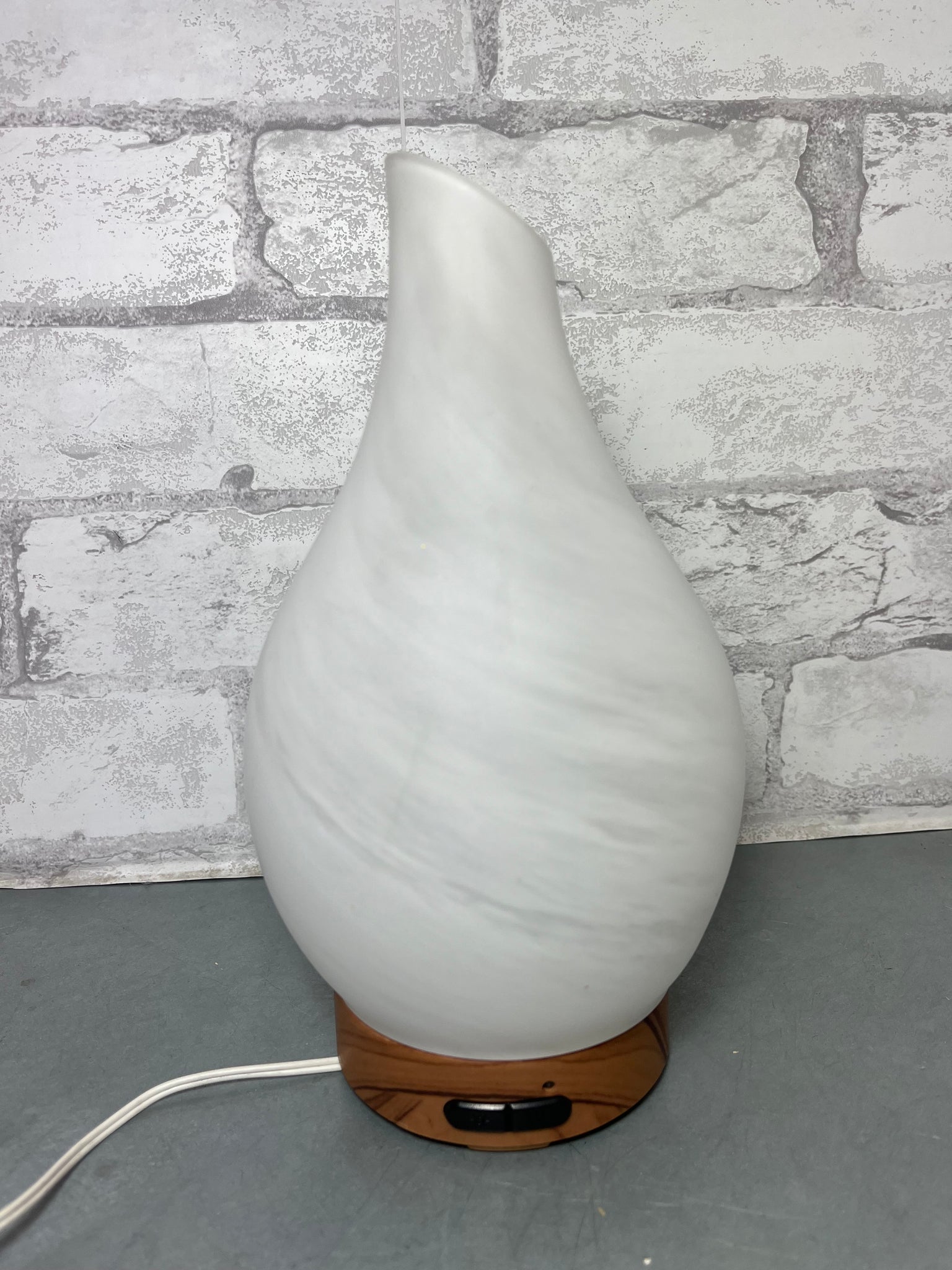 Essenza Hand Blown Glass Ultrasonic Diffuser