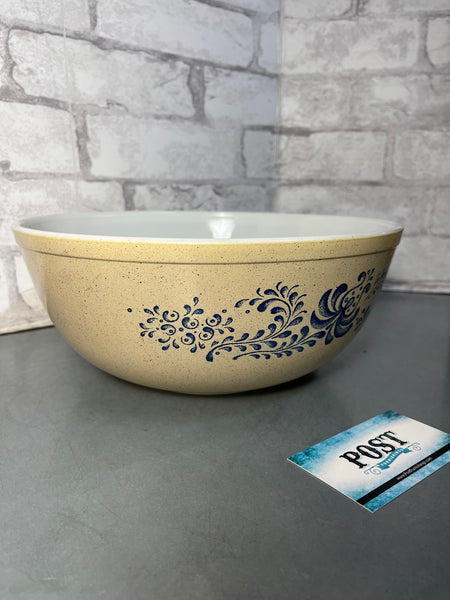 Vintage Pyrex #404 Homestead Speckled Mixing Bowl