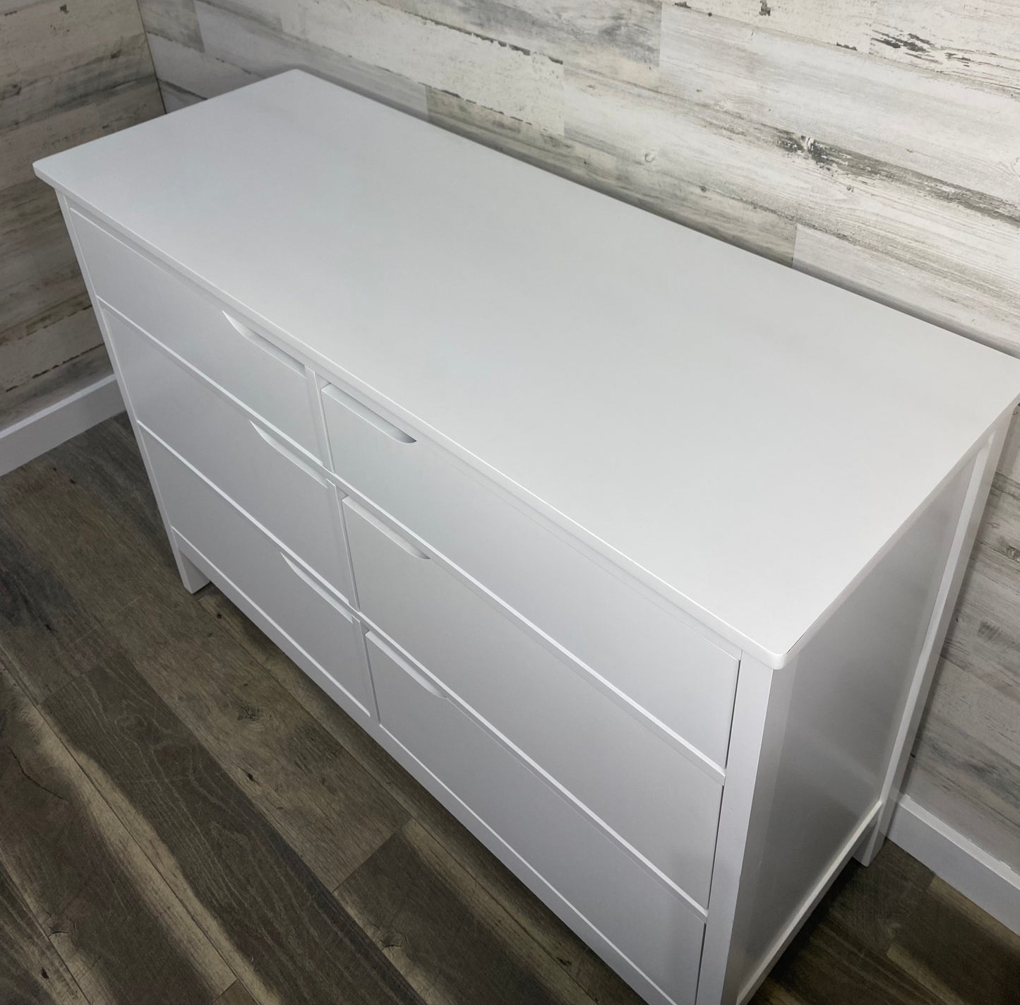Modern White 6 Drawer Dresser