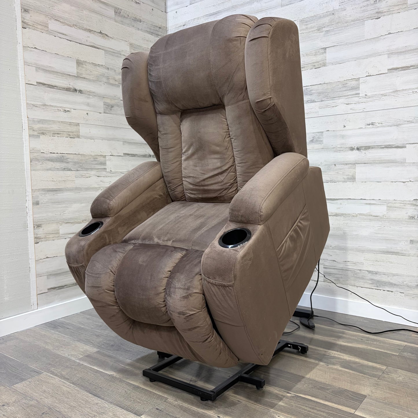 Power Lift, Recline, Heat, & Message Chair