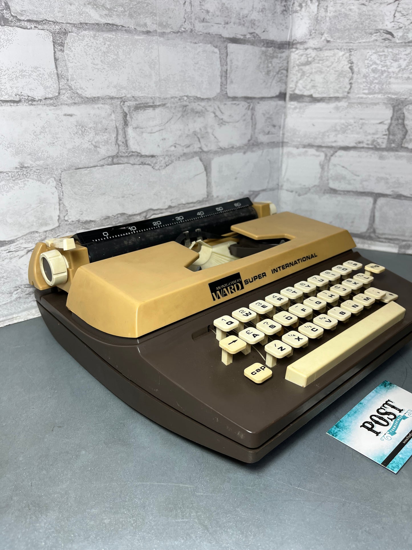 Vintage Montgomery Ward Super International Type Writer