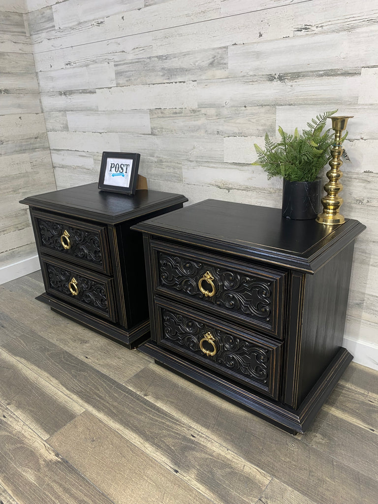 Matching Set Of 2 Black Nightstands Post Furnishings