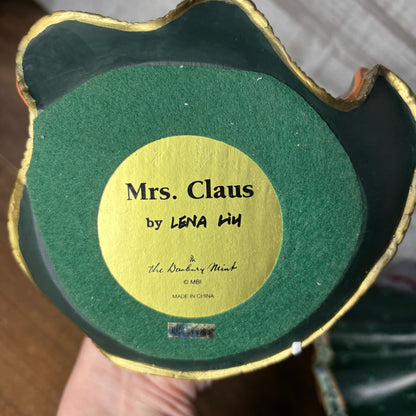 Danbury Mint Natures Santa & Mrs.Claus