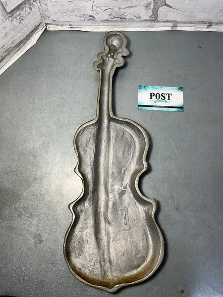 Vintage Mid Century ROYAL Cast Aluminum Green Violin