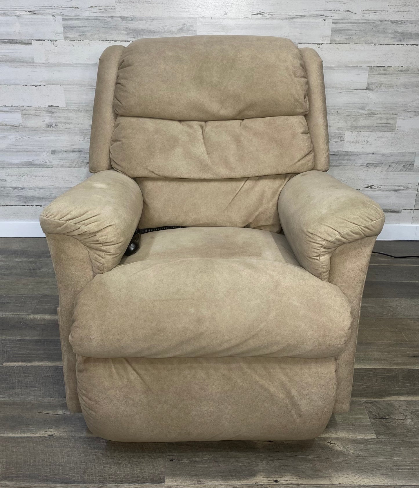 La-Z-Boy Reclining Lift Chair