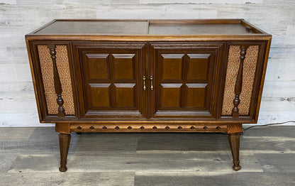 Vintage Magnavox Record/ Radio Cabinet