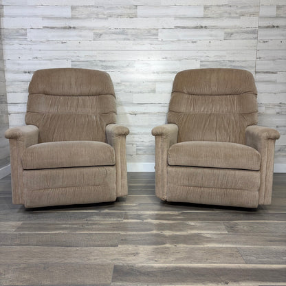 Set Of 2 LaZboy Recliner Chairs