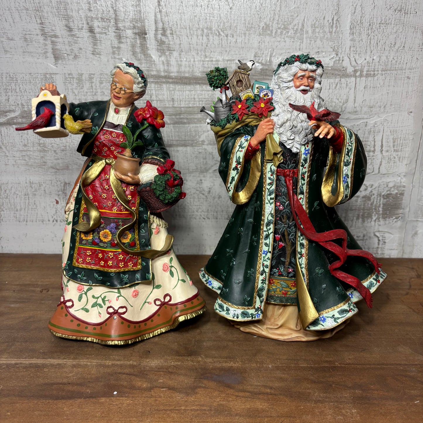 Danbury Mint Natures Santa & Mrs.Claus