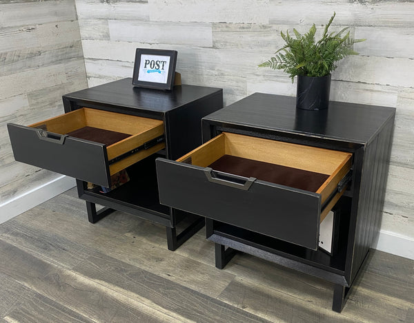 Set Of 2 Modern Black Nightstands