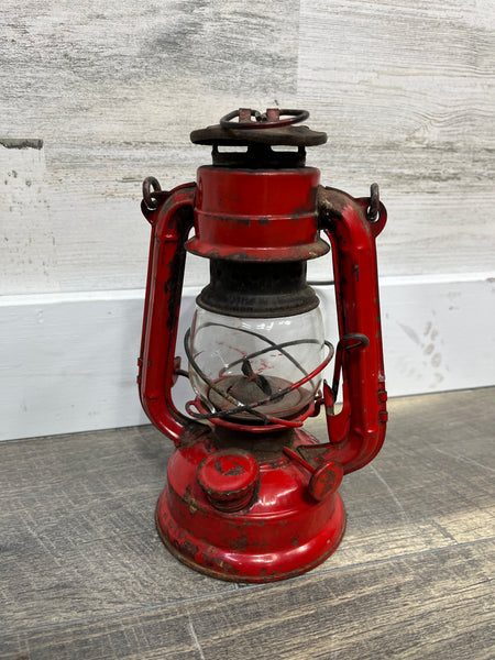 Vintage Winged Wheel No. 350 Red Kerosene Oil Lantern Railroad Light Lamp