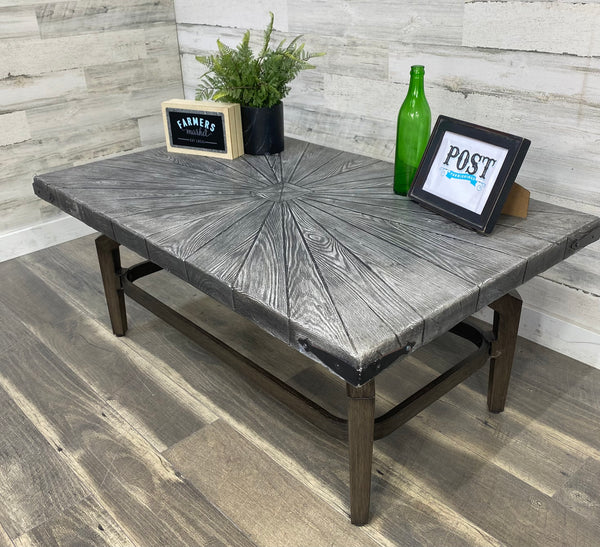 Metal Indoor/ Outdoor Coffee Table