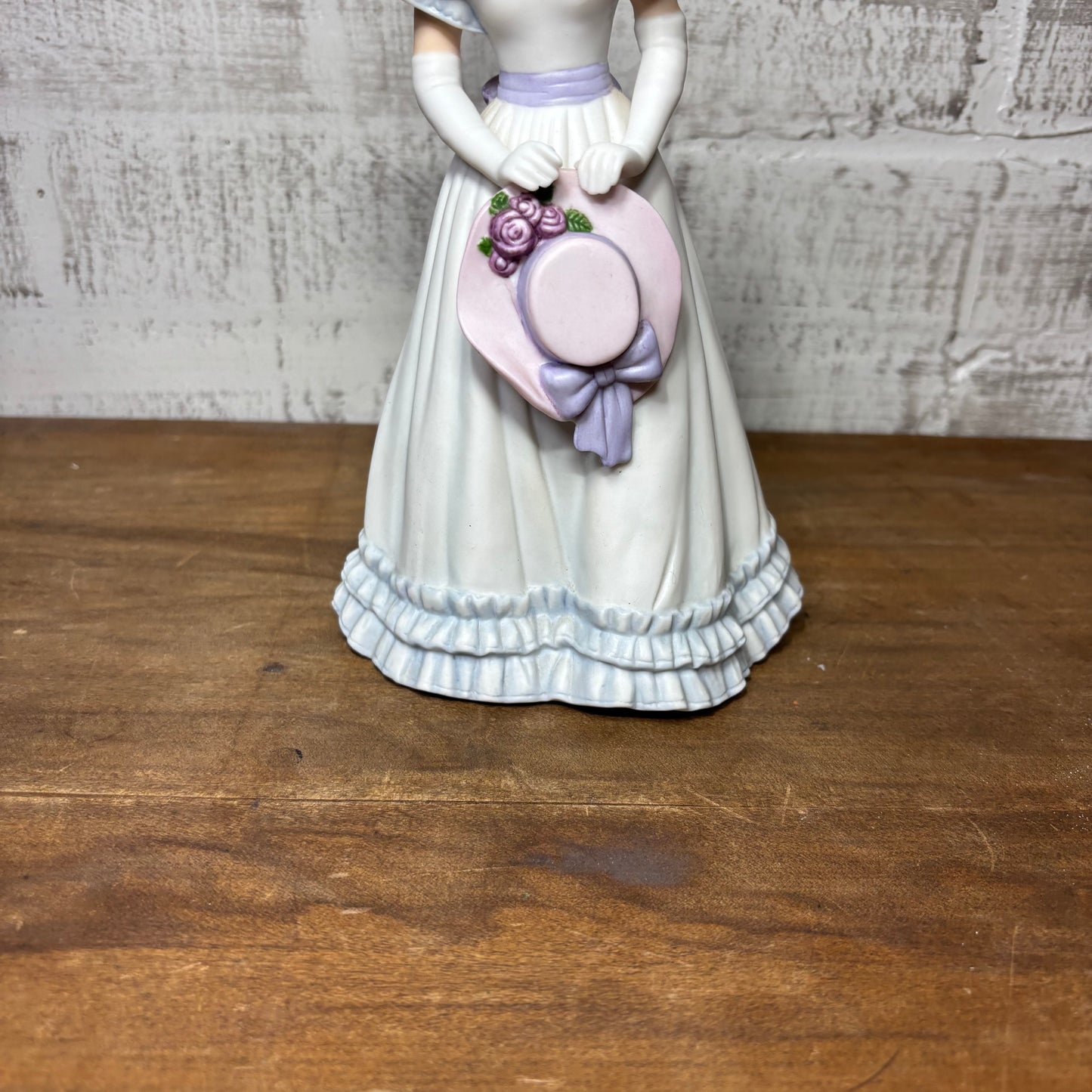 Home Interiors & Gifts "Elizabeth" Porcelain Figurine