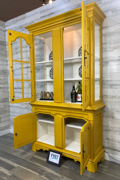 Beautiful Yellow China Hutch