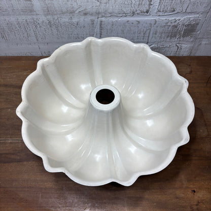 Vintage Bundt Ombré Orange Pan