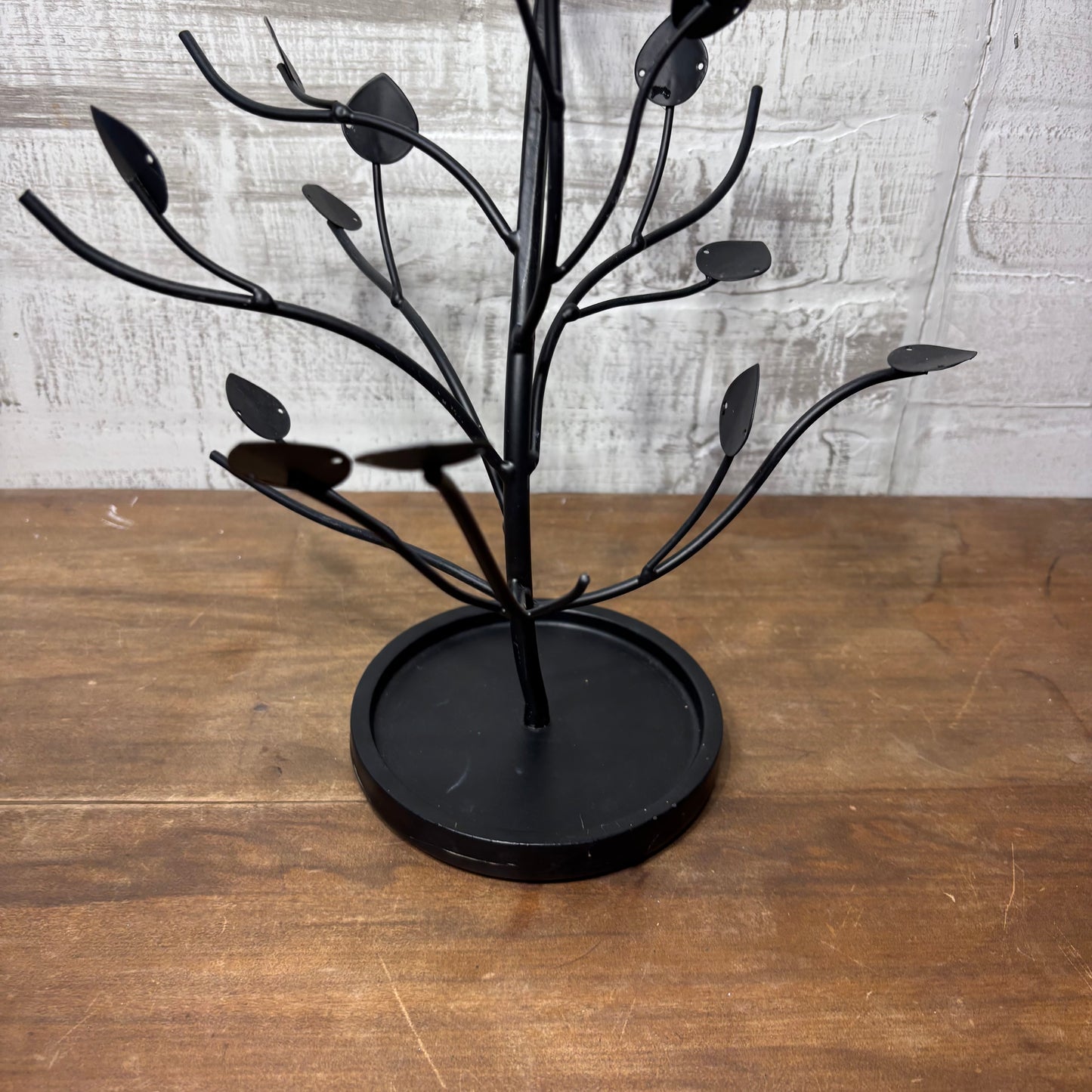 Black Metal Tree Jewelry Hanger