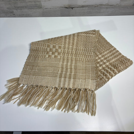 Sweater Style Table Runner