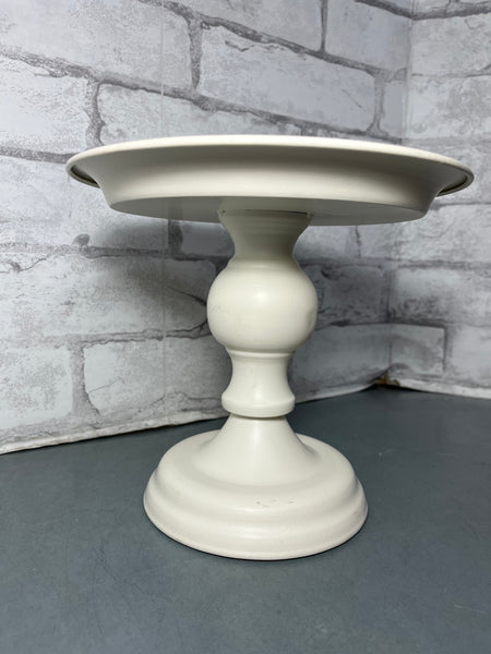 White Metal Cake Stand