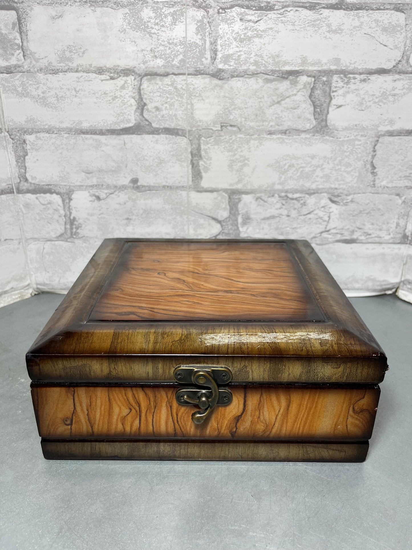 Faux Wood Trinket Latching Box